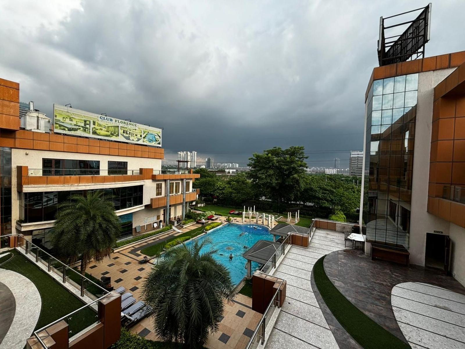 Club Florence Gurgaon Exterior photo