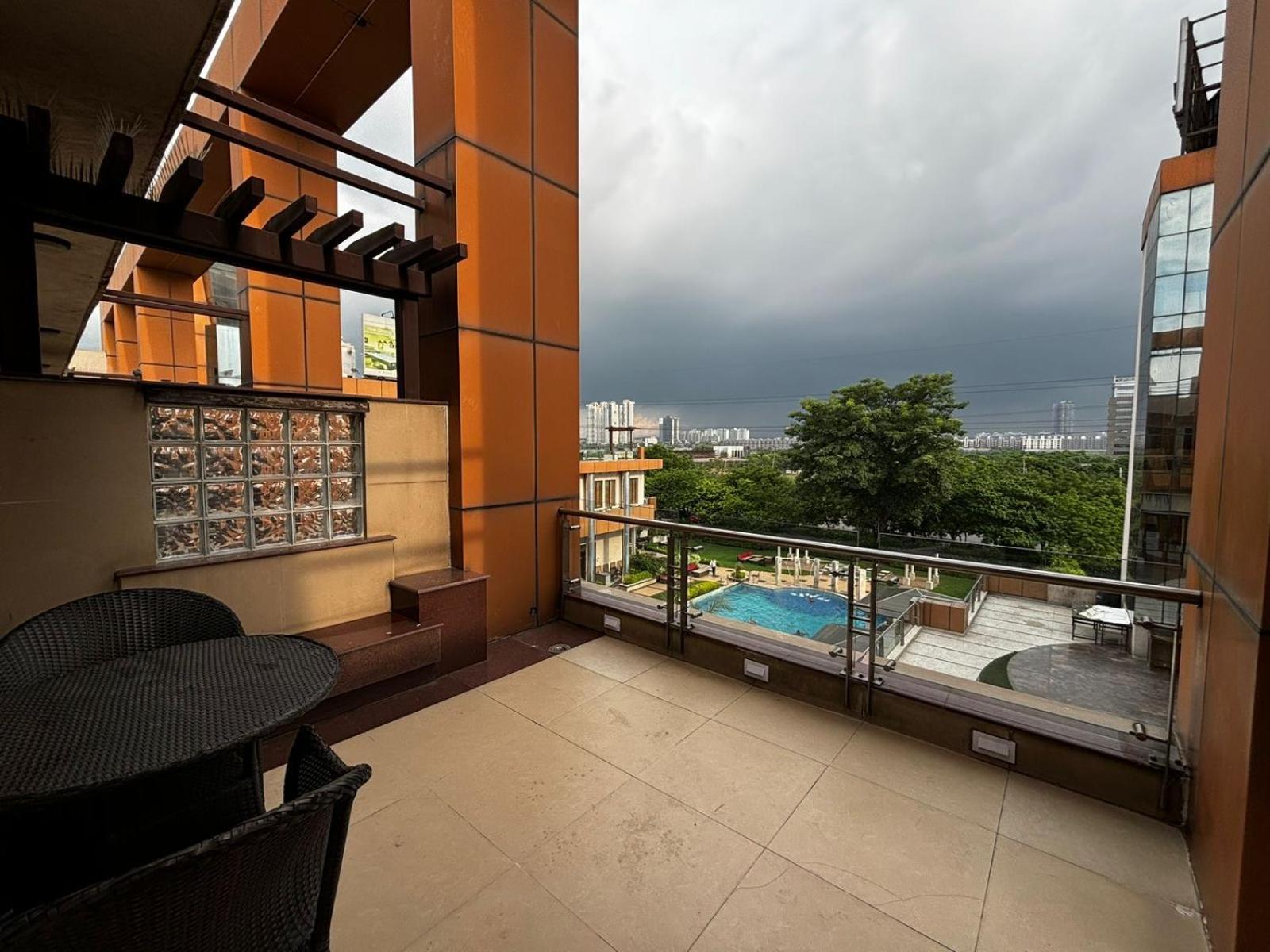 Club Florence Gurgaon Exterior photo